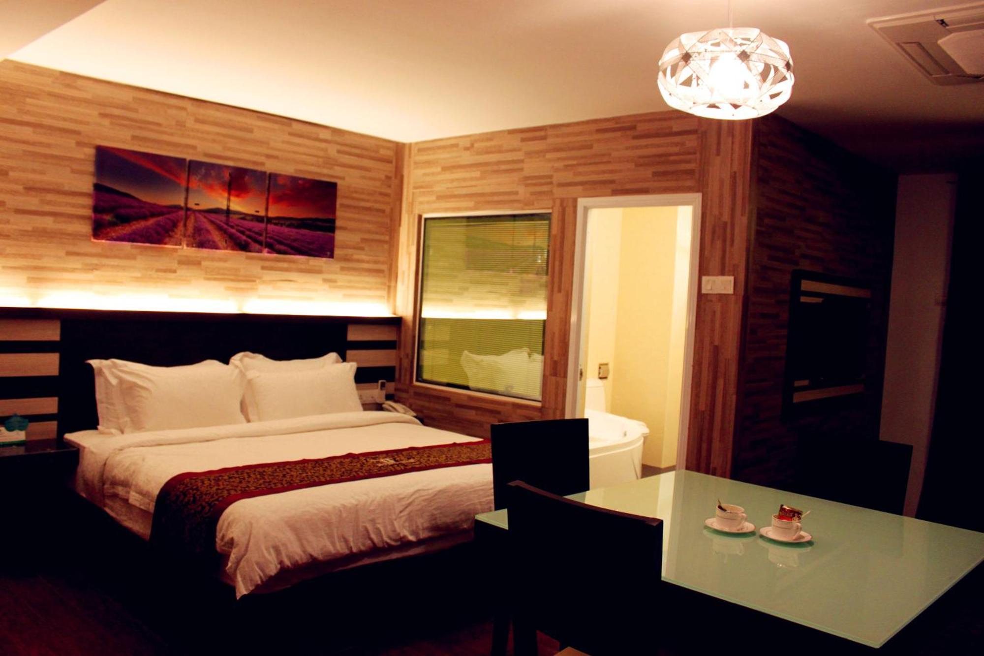 Hotel Time Boutique Нилай Екстериор снимка